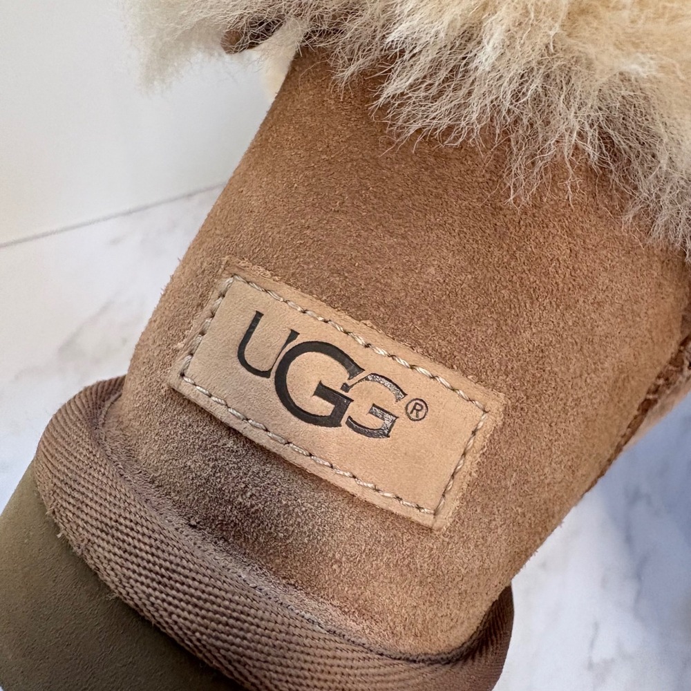 UGG Button Boots Women's 10 Chestnut - Shearling Cabin Core Cozy - Picture 1 of 9
